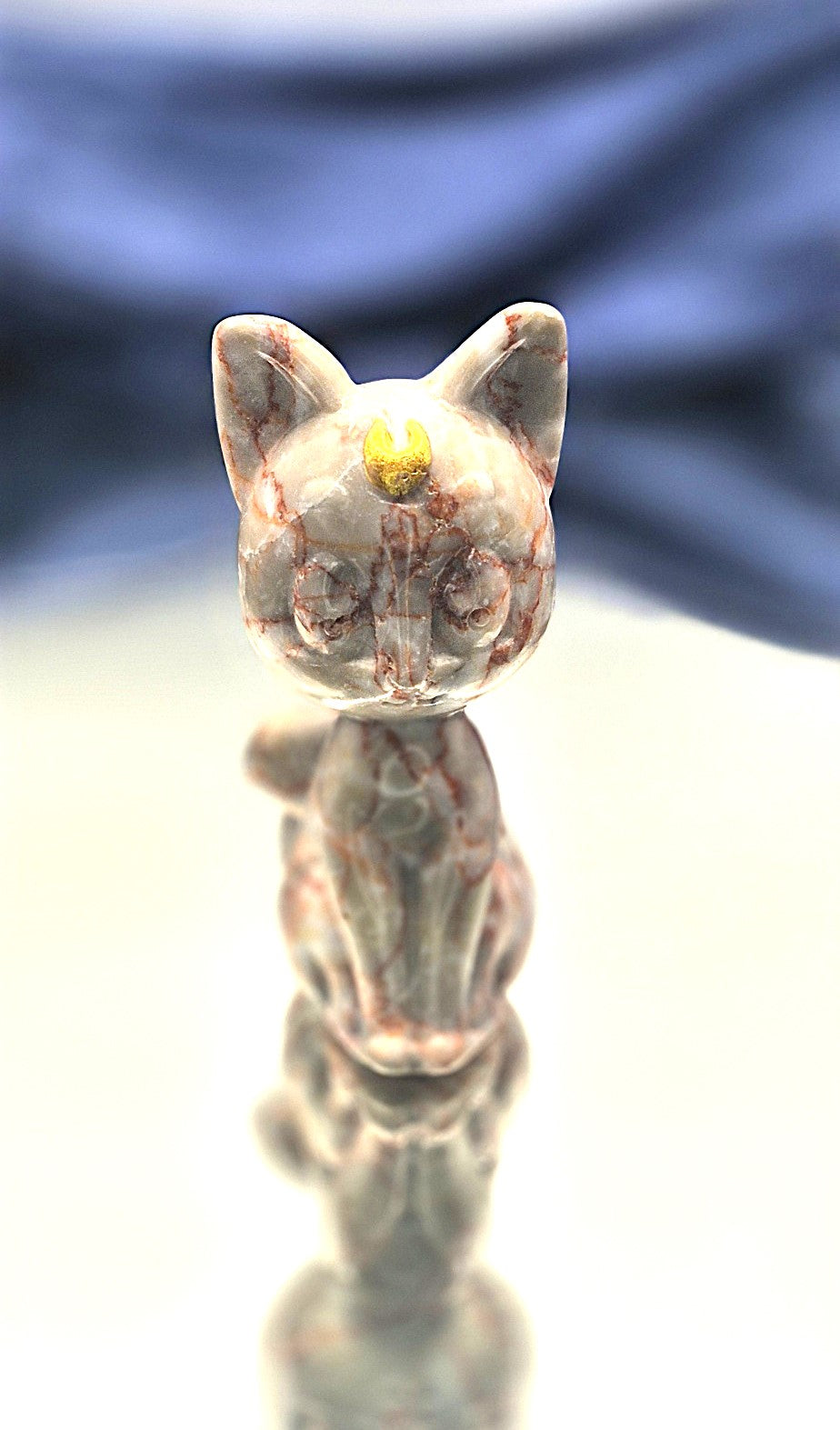 ๐ Red Vein Jasper Luna Cat
