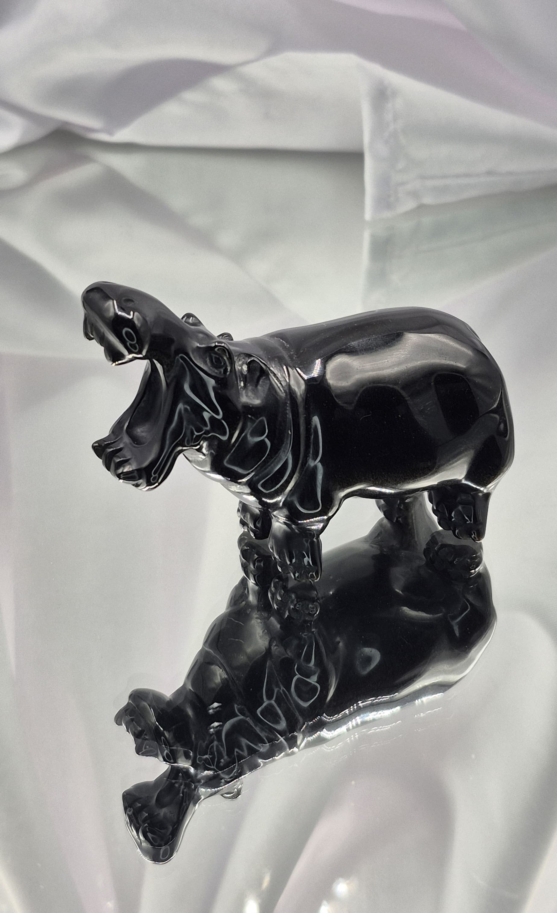 🦛 Golden Sheen Obsidian Hippo