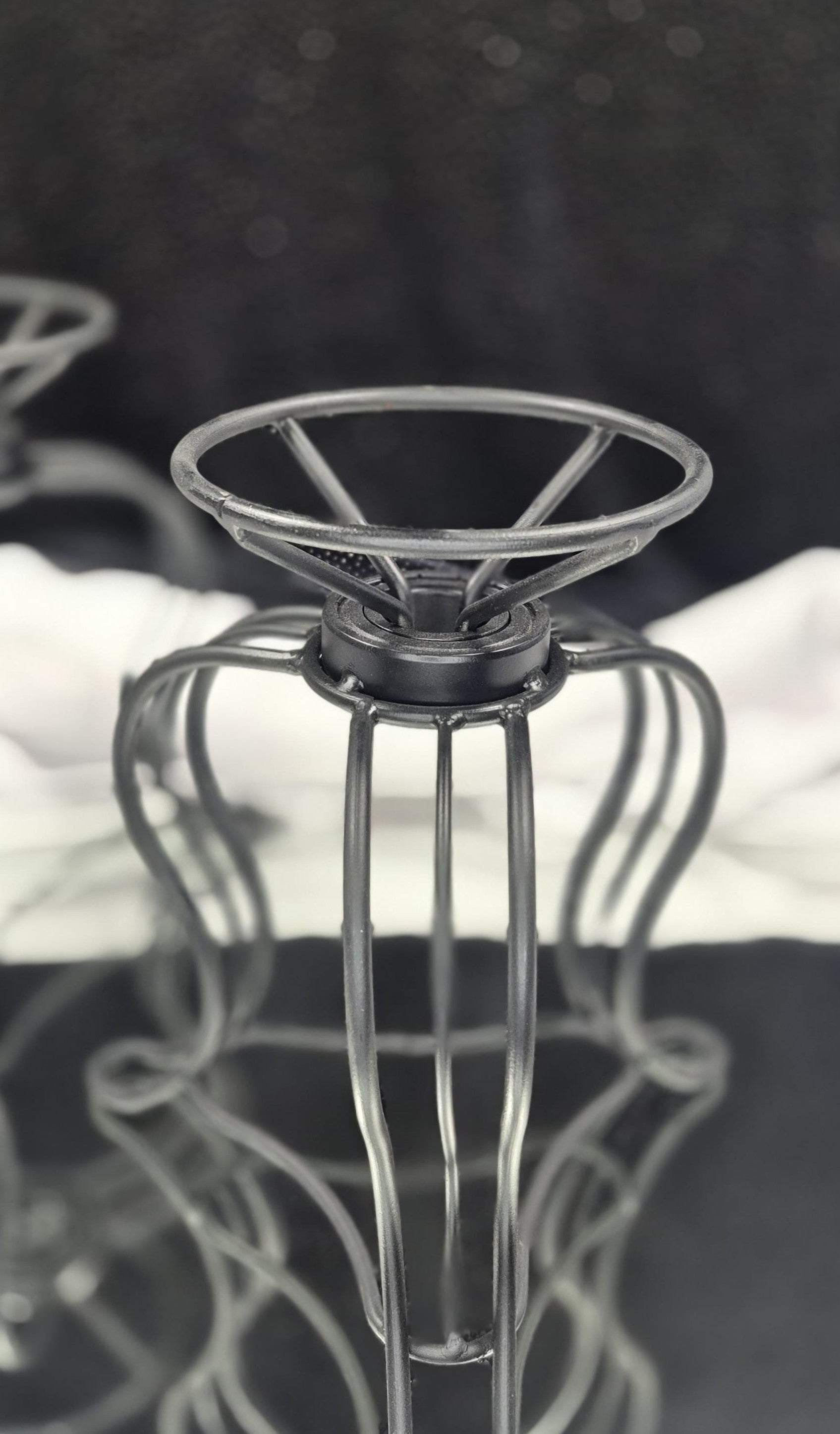 ✨ Metal Sphere Stand