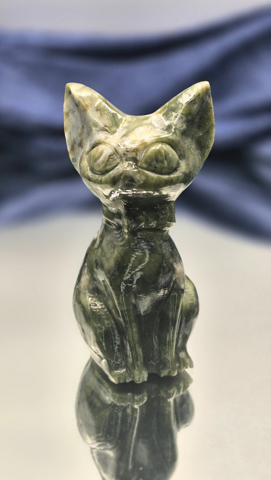 🐱 Septarian Elegant Cat Carving