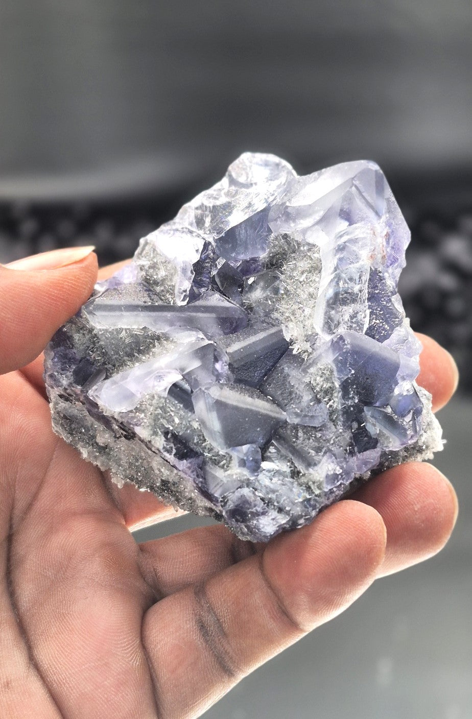 💜 Raw Tanzanite Fluorite