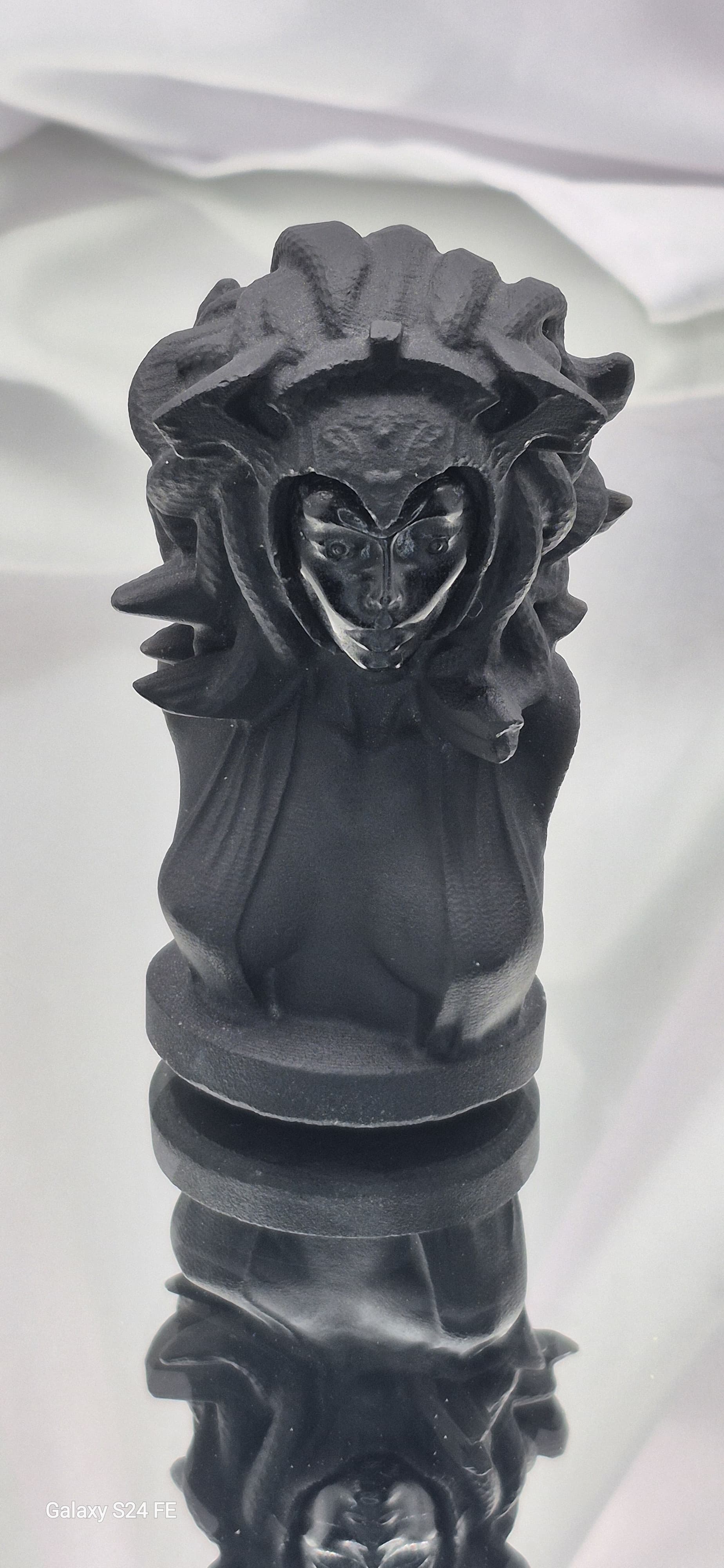 🐍  Matte Obsidian Medusa Statue