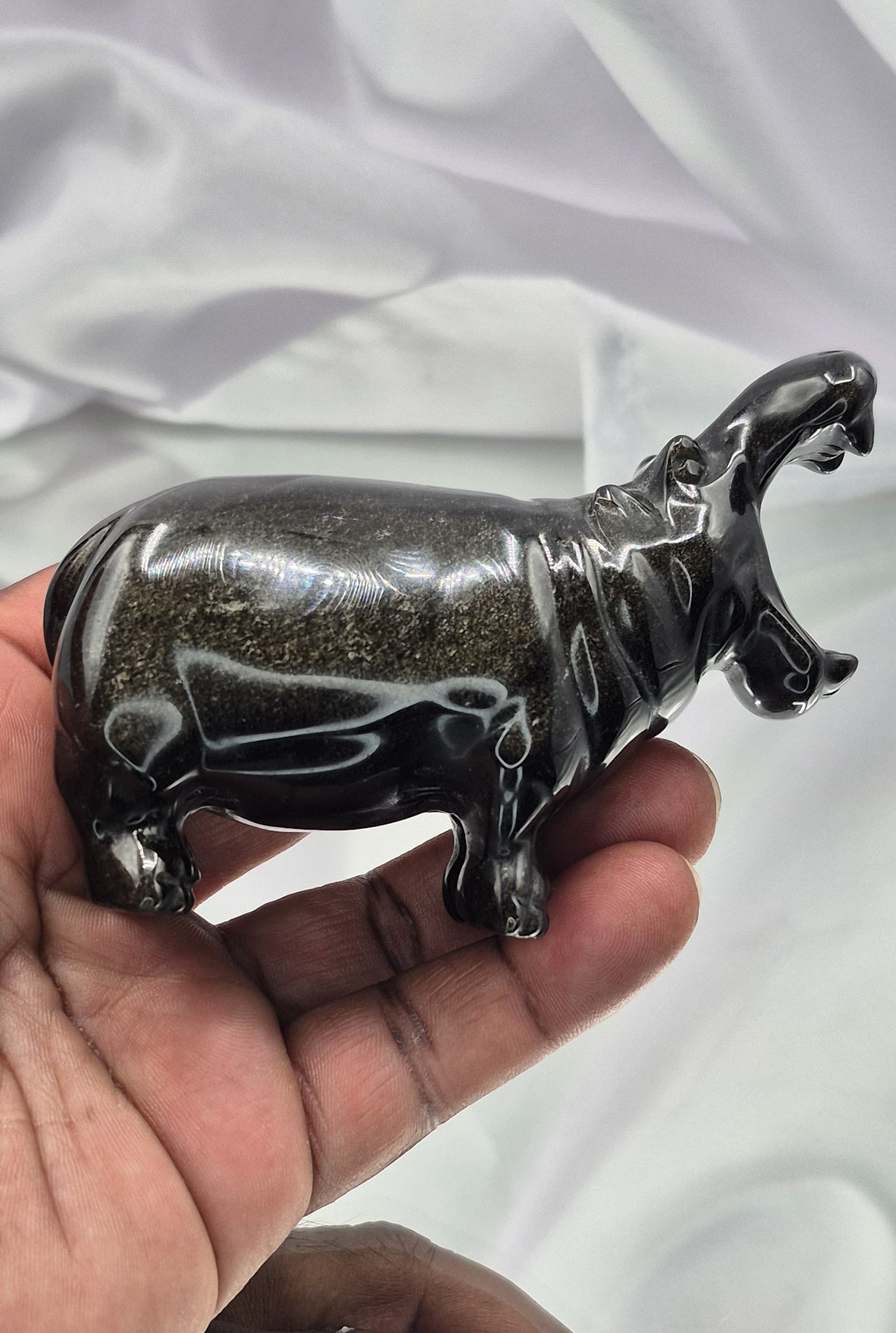 🦛 Golden Sheen Obsidian Hippo