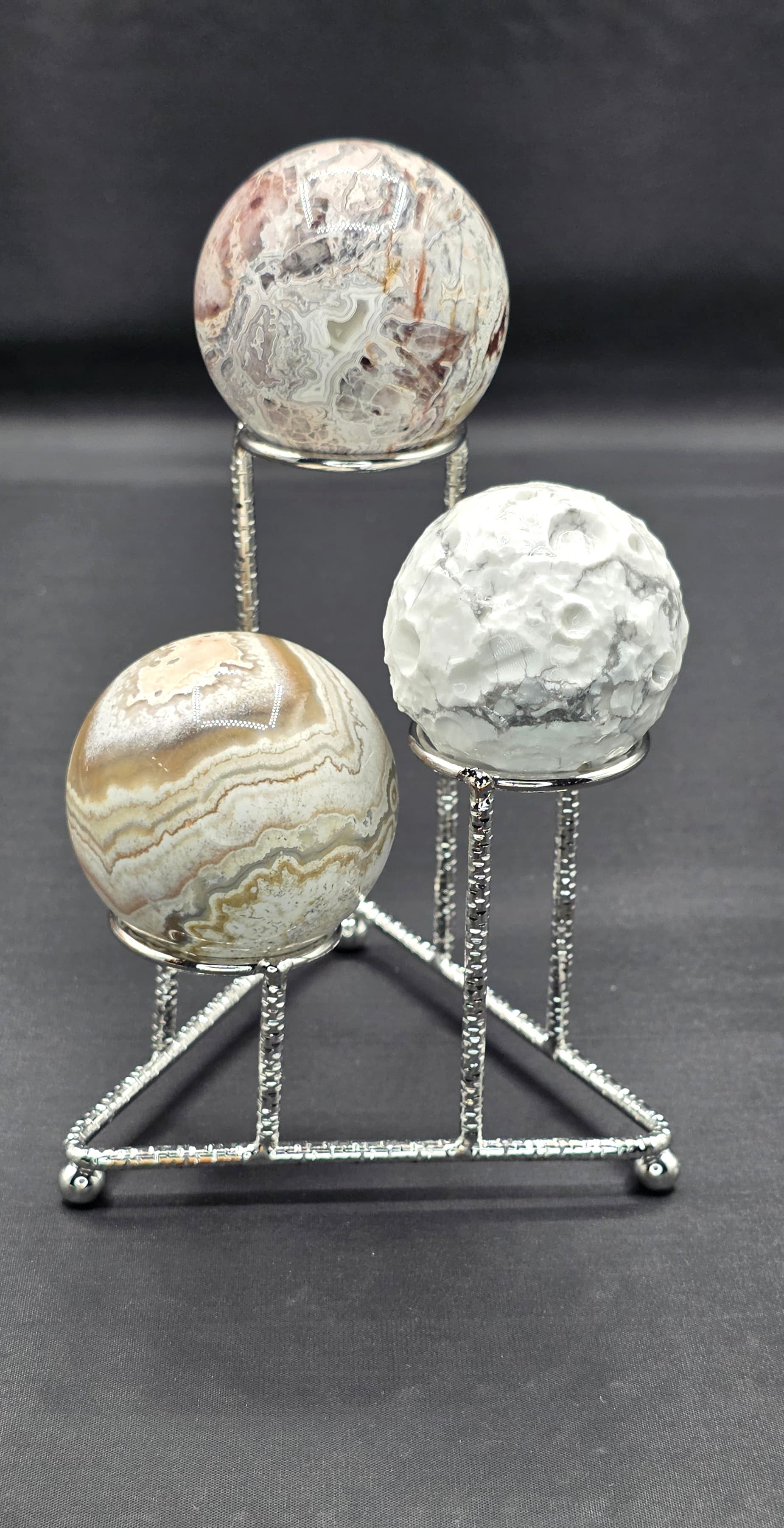 ✨ Gold or Silver 3-Sphere Holder – Triangular Display Stand (4”)