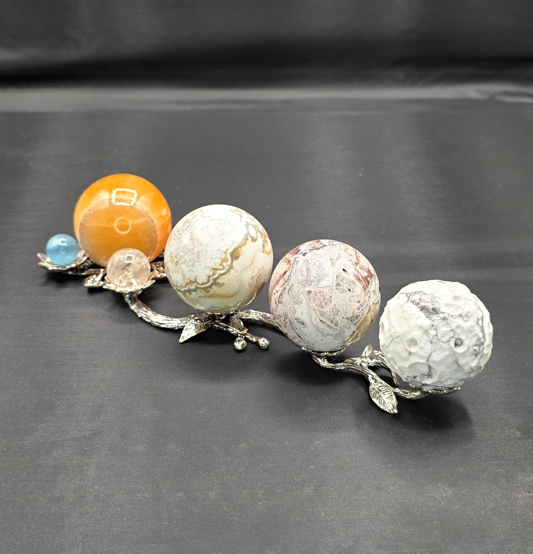 🌸 Silver Lotus Flower 4-Sphere Holder – 8” Display Stand