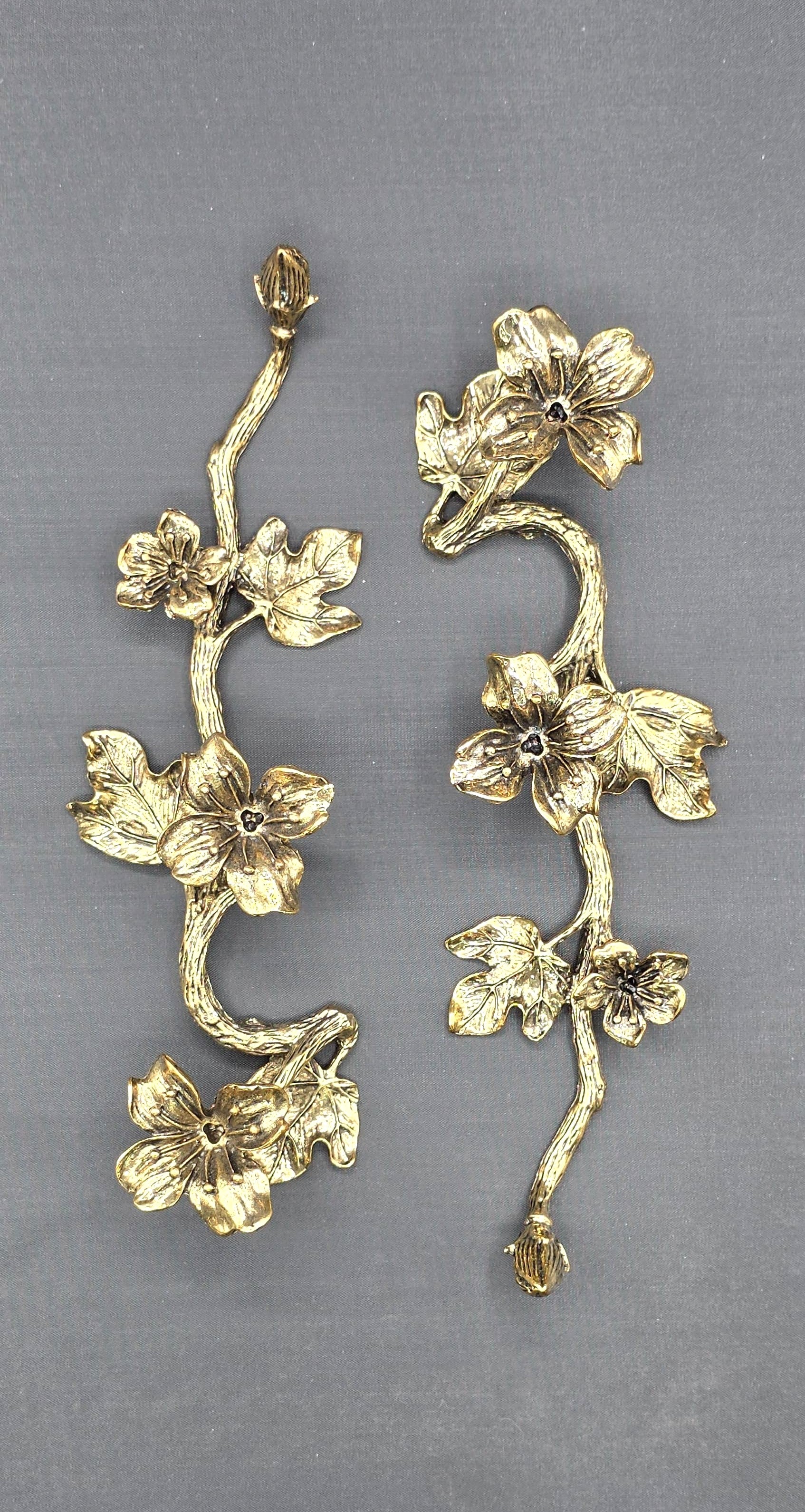 🌸 Gold Cherry Blossom 3-Sphere Holder