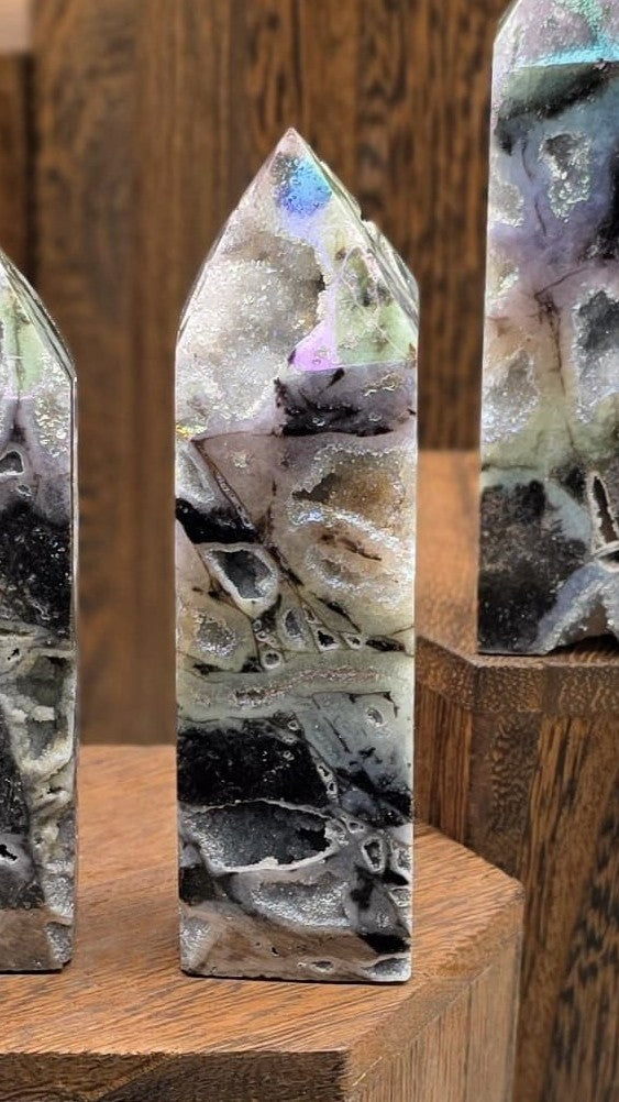🌈 Aura Titanium Chalcedony Tower (Sphalerite-Style Druzy)