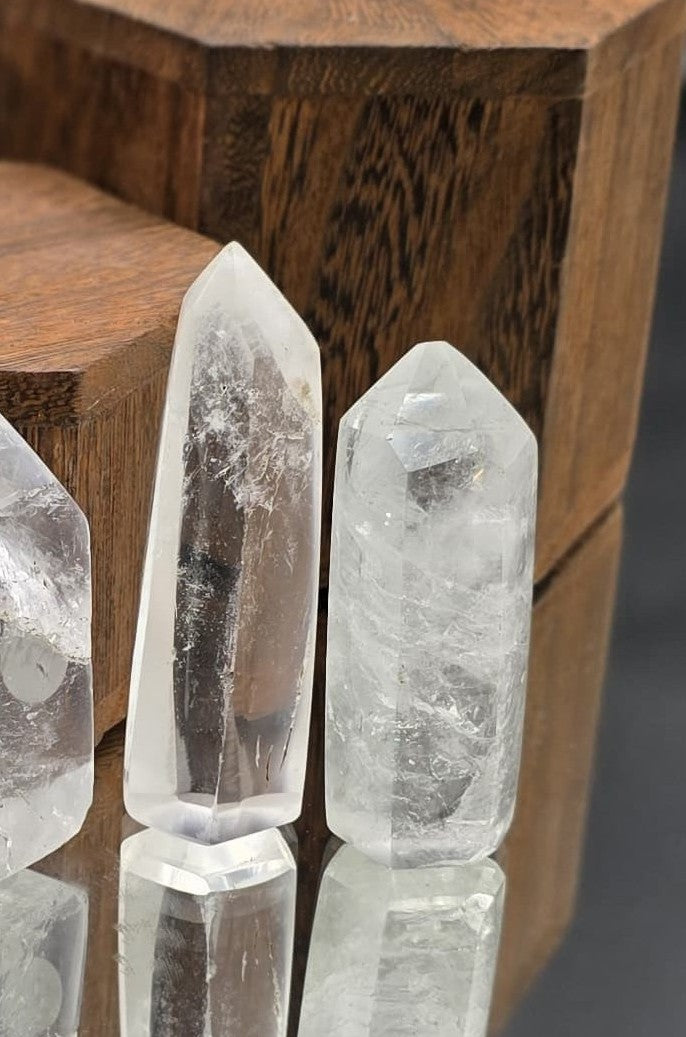 🤍 Clear Quartz Tower