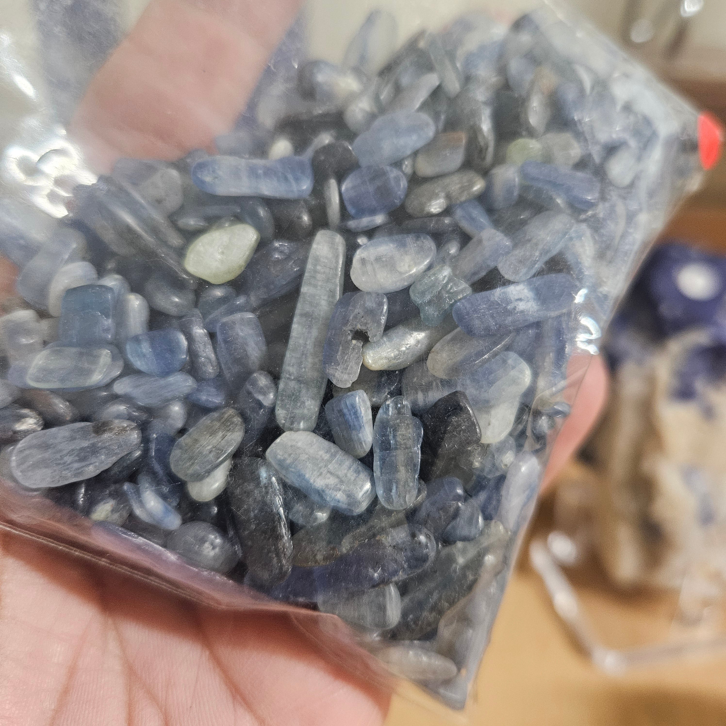 🔹 Blue Kyanite Chipstone Bag (8 oz)