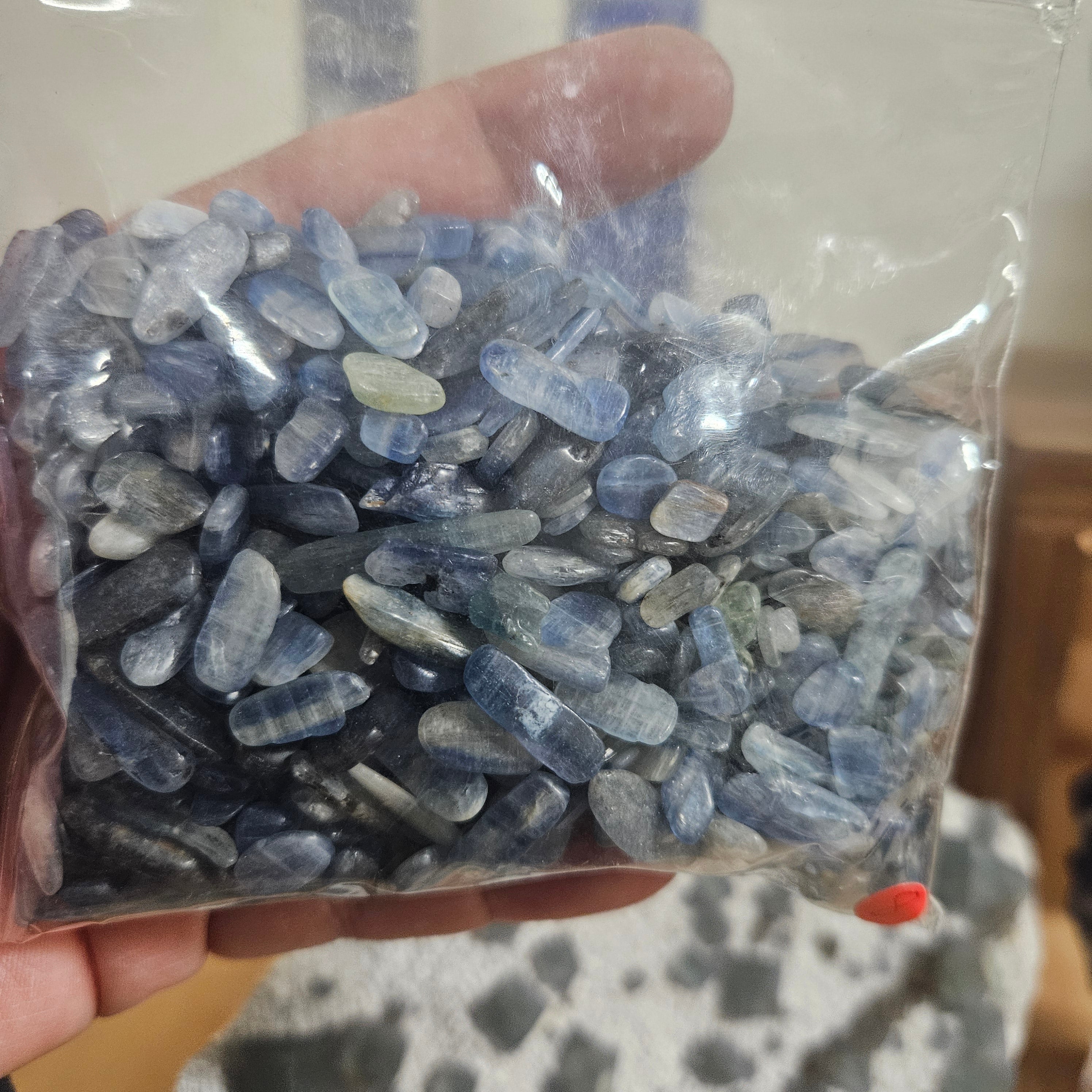 🔹 Blue Kyanite Chipstone Bag (8 oz)